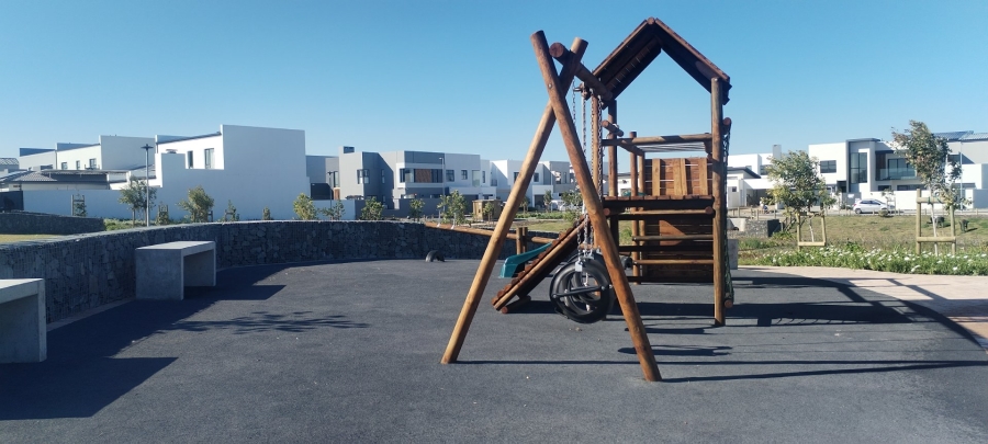  Bedroom Property for Sale in Sandown Western Cape